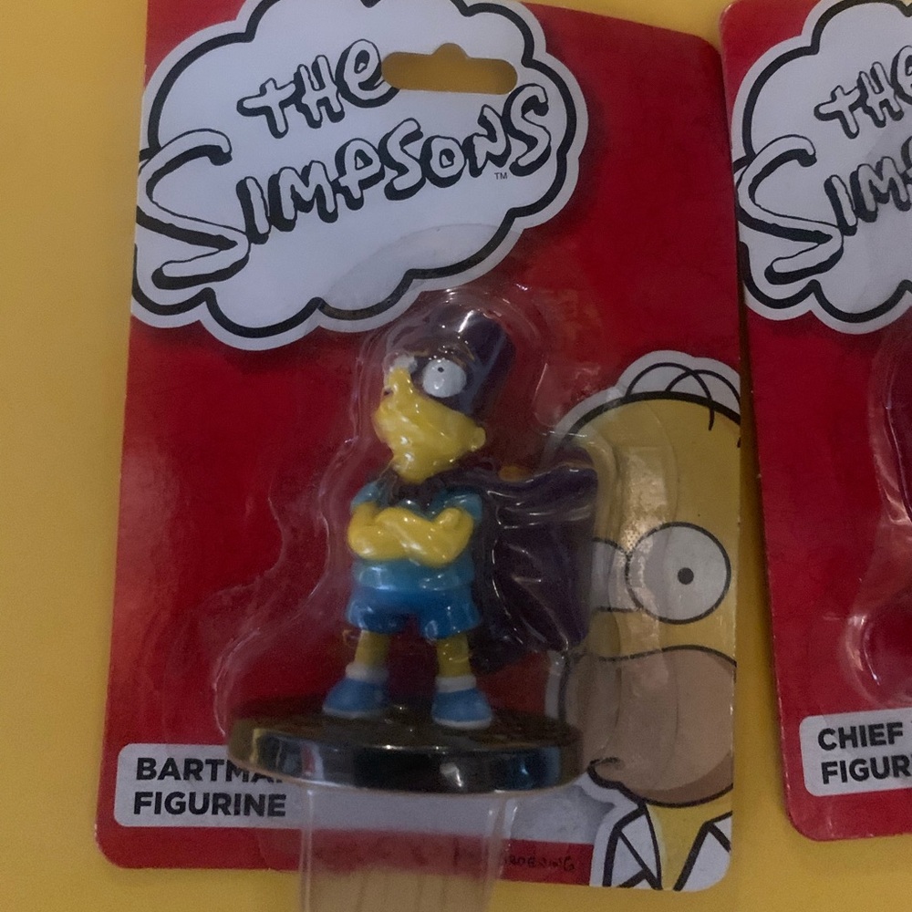 Bart Simpson and chief Wiggum figures